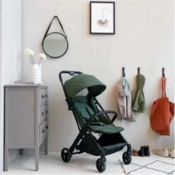 Prénatal Compact Buggy – Kinderwagen Met Boodschappenmand En Zonneklep - Traploos Verstelbare Wandelwagen – Inklapbaar Met 1 Hand - Plooibuggy Groen -Lionelo Winkel 1199x1200 2