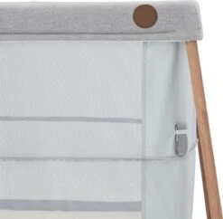 Maxi-Cosi Iris Campingbedje - Essential Grey -Lionelo Winkel 1200x1178 5