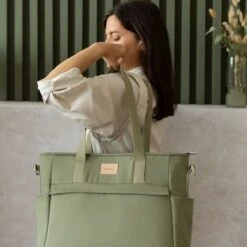 Nobodinoz Baby On The Go Luiertas Olive Green -Lionelo Winkel 1200x1200 479