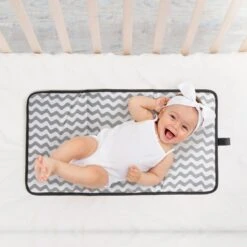 Brisby Slijtvaste Luiertas – Verzorgingstas – Met Buggymontage - Zwart -Lionelo Winkel 1200x1200 717