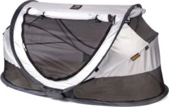 Deryan Peuter Luxe Campingbedje – Inclusief Zelfopblaasbare Matras - Silver -Lionelo Winkel 1200x764 1