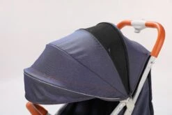 WOOSH New Buggy - Sand / Black - One Hand Folding - 3 Slaapstanden - Wandelwagen Tot 25 Kg - Regenhoes - Bekerhouder - Muggennet -Lionelo Winkel 1200x800 40