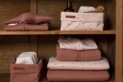 Little Dutch Verschoningsmatje Little Pink Flowers 8 Little Dutch Verschoningsmatje Little Pink Flowers -Lionelo Winkel 1200x800 93