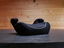 Zitverhoger Auto - Stoelverhoger - Autostoel - Booster - Zwart -Lionelo Winkel 1200x900 4