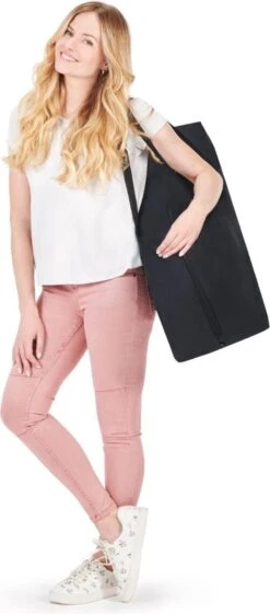 Kinderkraft Campingbed - Leody Met Accessoires - Roze -Lionelo Winkel 528x1200 2