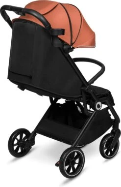 Lionelo Buggy Cloe - Kinderwagen Premium + - Tot 22 Kg - Verstelbare Rugleuning - 5-punts Veiligheidsgordels - Grote Zwenkwielen - Klamboe - Bekerhouder - Lichtgewicht - Compact - Waterdicht 33 Lionelo Buggy Cloe - Kinderwagen Premium + - Tot 22 Kg - Verstelbare Rugleuning - 5-punts Veiligheidsgordels - Grote Zwenkwielen - Klamboe - Bekerhouder - Lichtgewicht - Compact - Waterdicht -Lionelo Winkel 781x1200 4