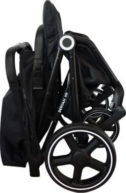 Deryan Luxe XP Buggy XL - Compact Lichtgewicht - Zwart -Lionelo Winkel 785x1200