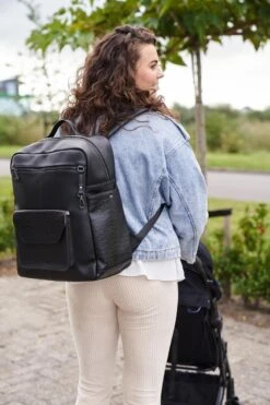 Little Company Luiertas - Santiago Zwart -Lionelo Winkel 799x1200 37