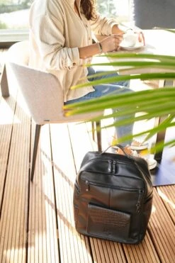 Little Company Luiertas - Santiago Zwart -Lionelo Winkel 799x1200 38