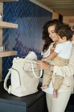 Little Company Luierrugtas - Tulum Rib Ecru -Lionelo Winkel 799x1200 42