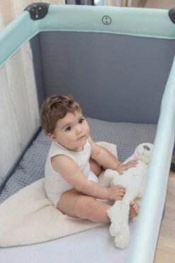 Qute Campingbed Q-sleep Mint/Antra -Lionelo Winkel 799x1200 59