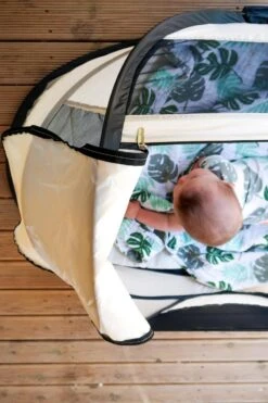 Deryan BabyBox Campingbedje - Baby Tentje - Cream -Lionelo Winkel 800x1200 110