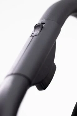 Hamilton By Yoop X1 Plus Buggy – Nieuw, Hoger, Uitgebreider 2023 Model – Premium Stroller Met One Hand Folding Technologie – Kaki – Lichte, Verstelbare En Wendbare Kinderwagen Met Vele Gemakken 37 Hamilton By Yoop X1 Plus Buggy – Nieuw, Hoger, Uitgebreider 2023 Model – Premium Stroller Met One Hand Folding Technologie – Kaki – Lichte, Verstelbare En Wendbare Kinderwagen Met Vele Gemakken -Lionelo Winkel 800x1200 67