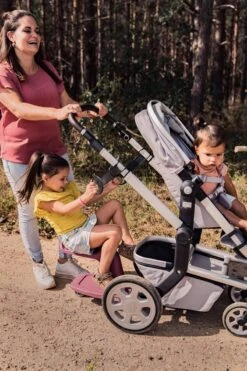 Loopie - Extra Handje - Handvat - Zwart 15 Loopie - Extra Handje - Handvat - Zwart -Lionelo Winkel 800x1200 96