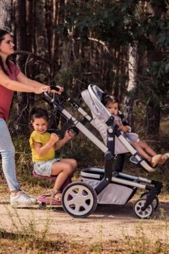 Loopie - Extra Handje - Handvat - Zwart 16 Loopie - Extra Handje - Handvat - Zwart -Lionelo Winkel 800x1200 97