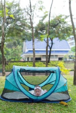 Deryan Peuter Luxe Campingbedje – Inclusief Zelfopblaasbare Matras - Ocean -Lionelo Winkel 807x1200 2