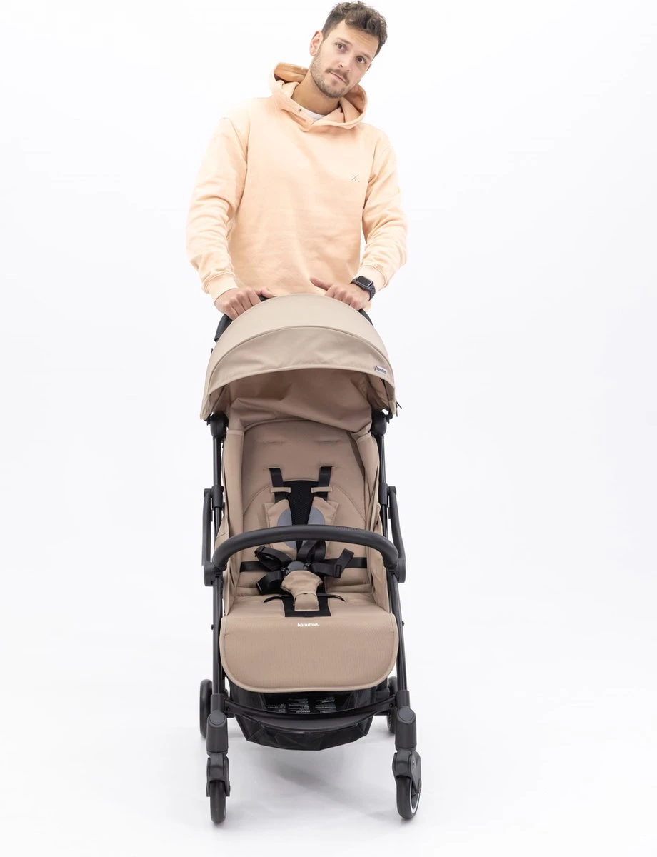 Hamilton By Yoop X1 Plus Buggy – Nieuw, Hoger, Uitgebreider 2023 Model – Premium Stroller Met One Hand Folding Technologie – Kaki – Lichte, Verstelbare En Wendbare Kinderwagen Met Vele Gemakken 17 Hamilton By Yoop X1 Plus Buggy – Nieuw, Hoger, Uitgebreider 2023 Model – Premium Stroller Met One Hand Folding Technologie – Kaki – Lichte, Verstelbare En Wendbare Kinderwagen Met Vele Gemakken - Afbeelding 17
